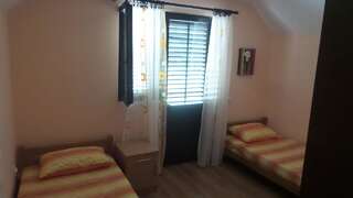 Дома для отпуска LOVCEN4ME Цетине Дом с 2 спальнями-33